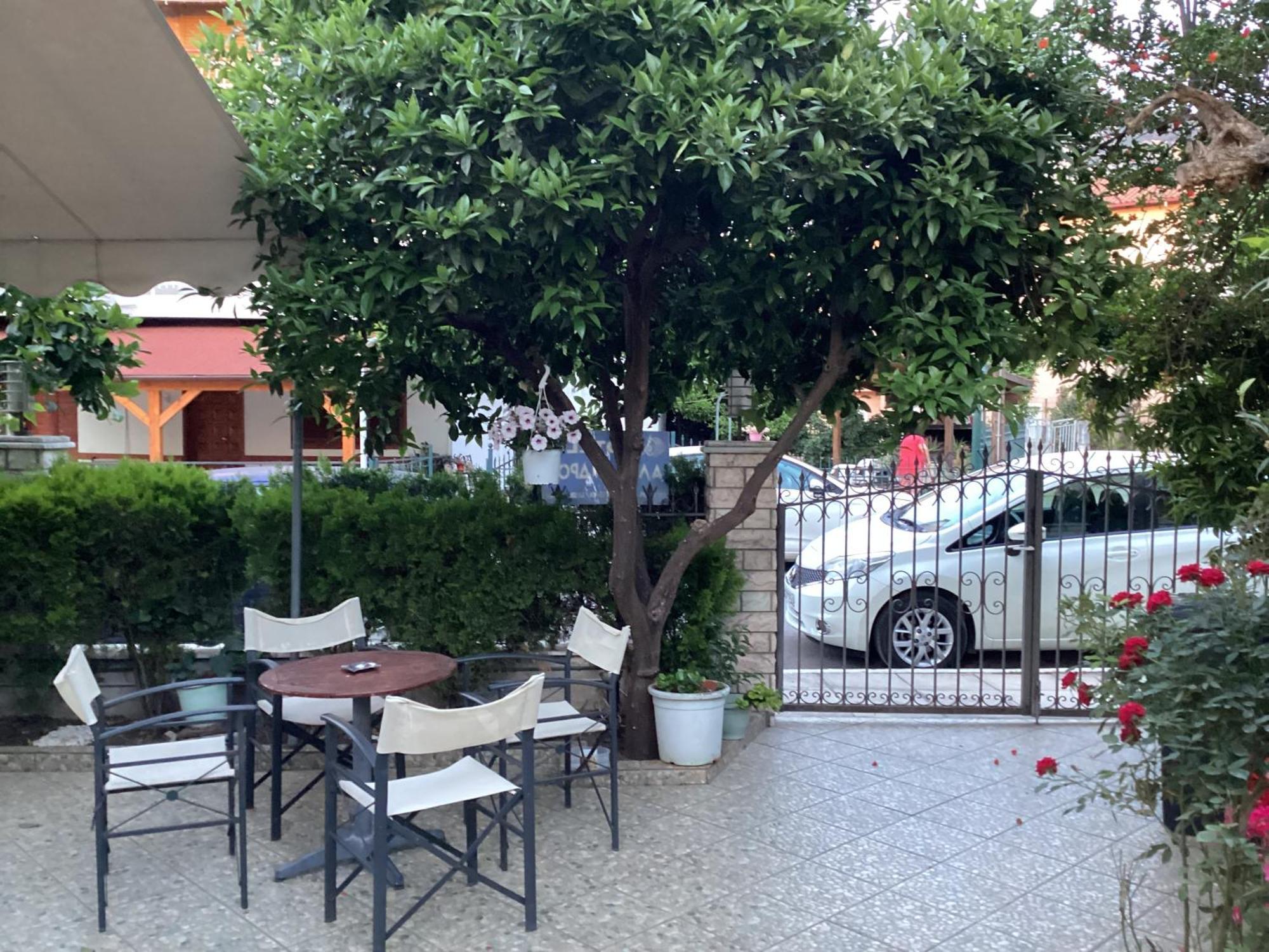 Aparthotel Alexandros Kamena Vourla Exteriér fotografie