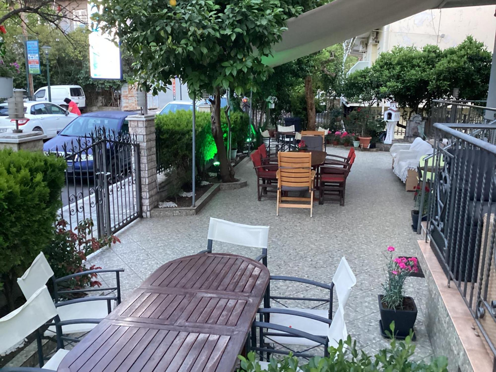 Aparthotel Alexandros Kamena Vourla Exteriér fotografie