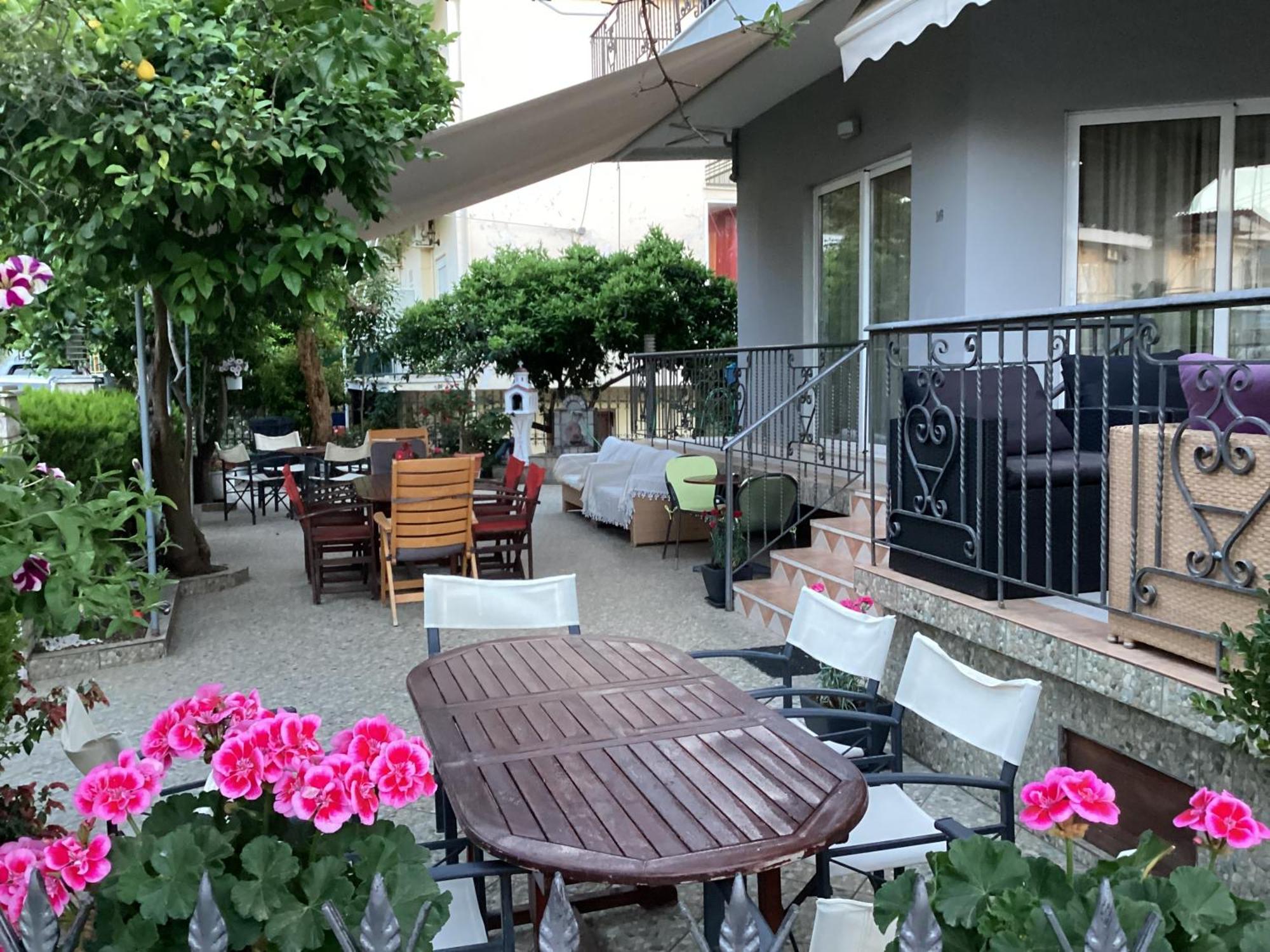 Aparthotel Alexandros Kamena Vourla Exteriér fotografie